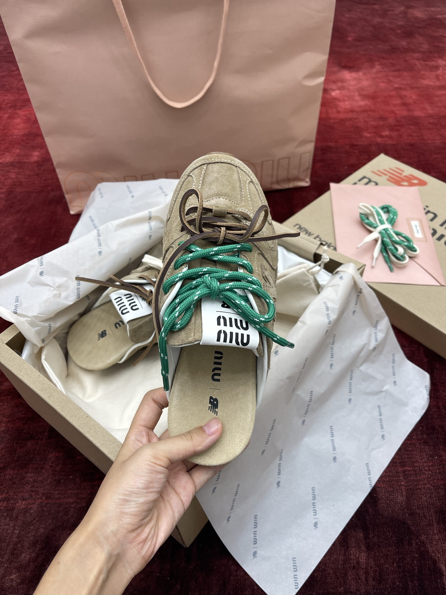 MiuMiu x NB530系列 “半拖”女款