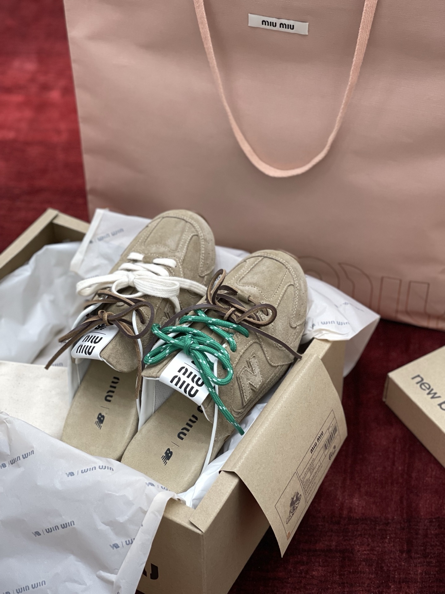 MiuMiu x NB530系列 “半拖”女款