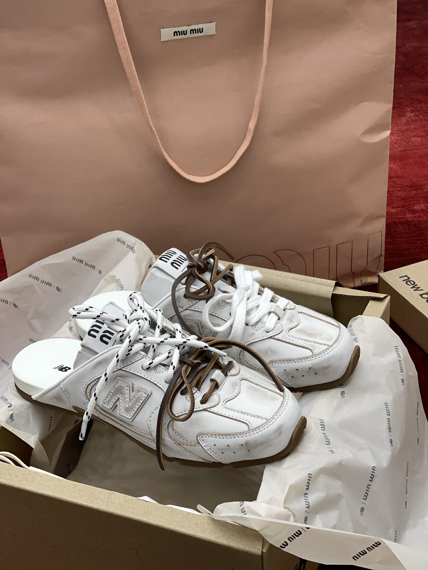 MiuMiu x NB530系列 “半拖”女款