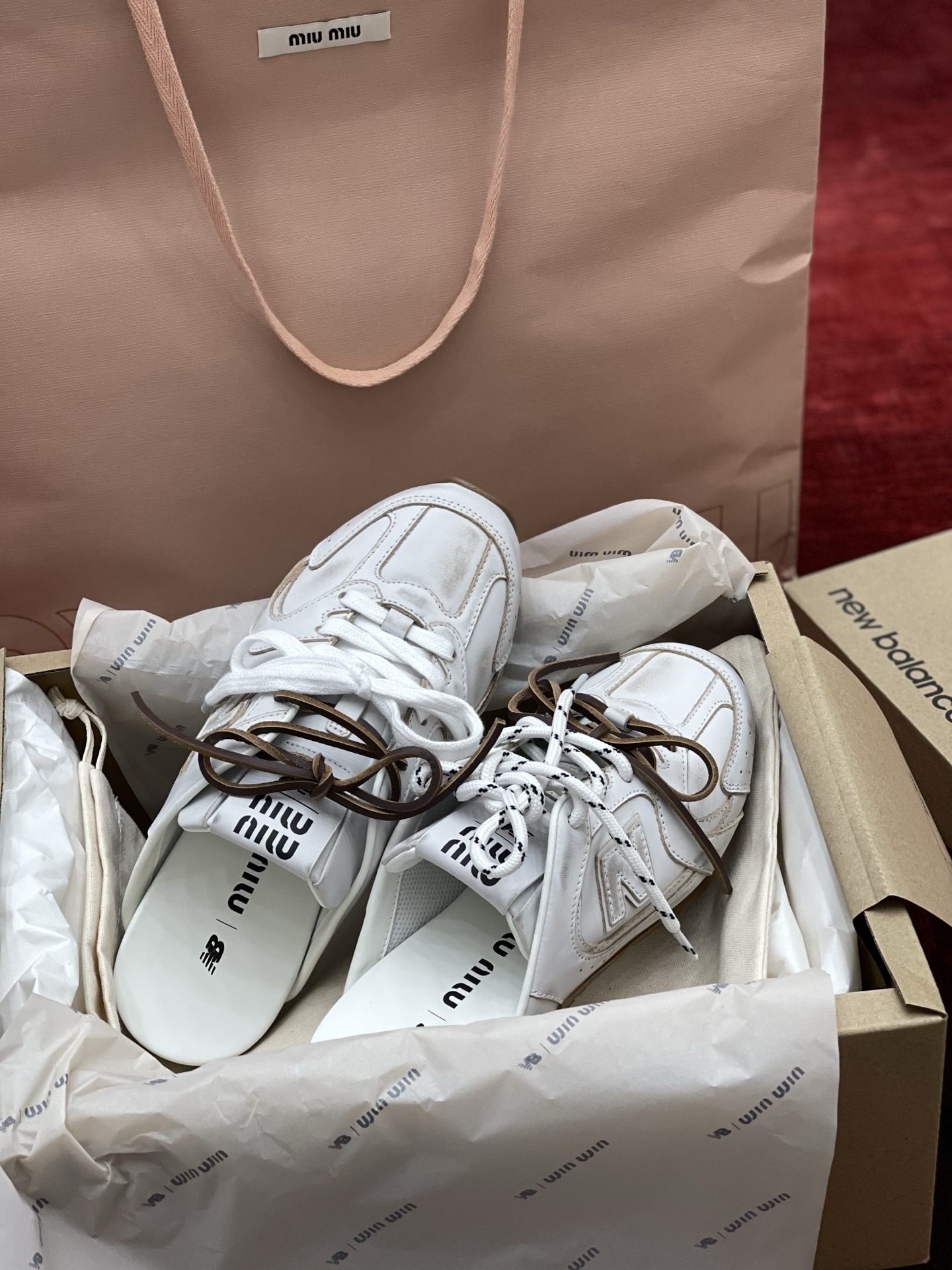 MiuMiu x NB530系列 “半拖”女款