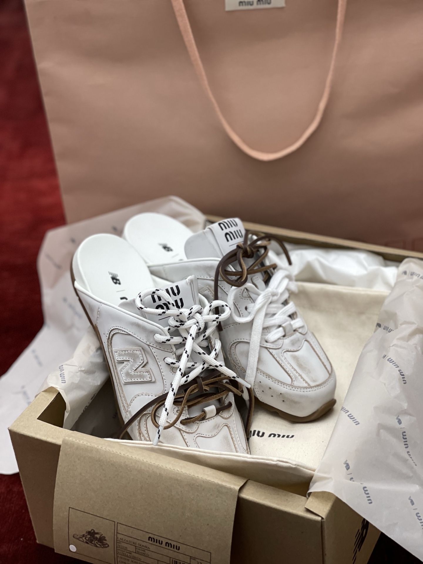 MiuMiu x NB530系列 “半拖”女款