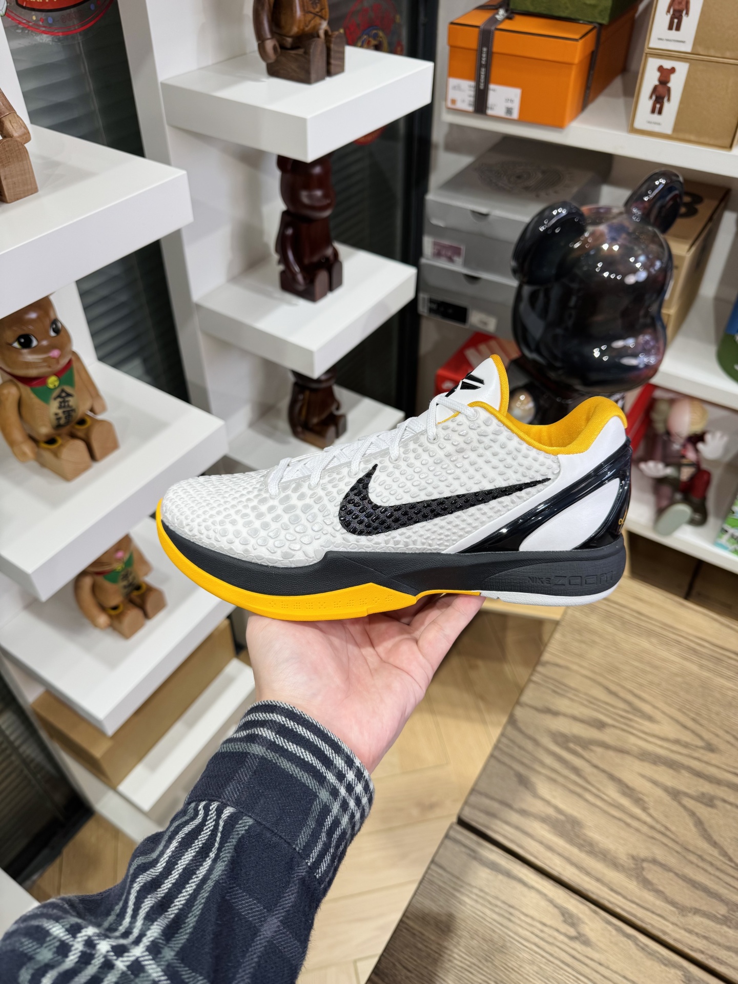 Kobe 6 季後賽 White Del Sol 2021版  尺碼 40-50.5「US7-16」 CW2190-100