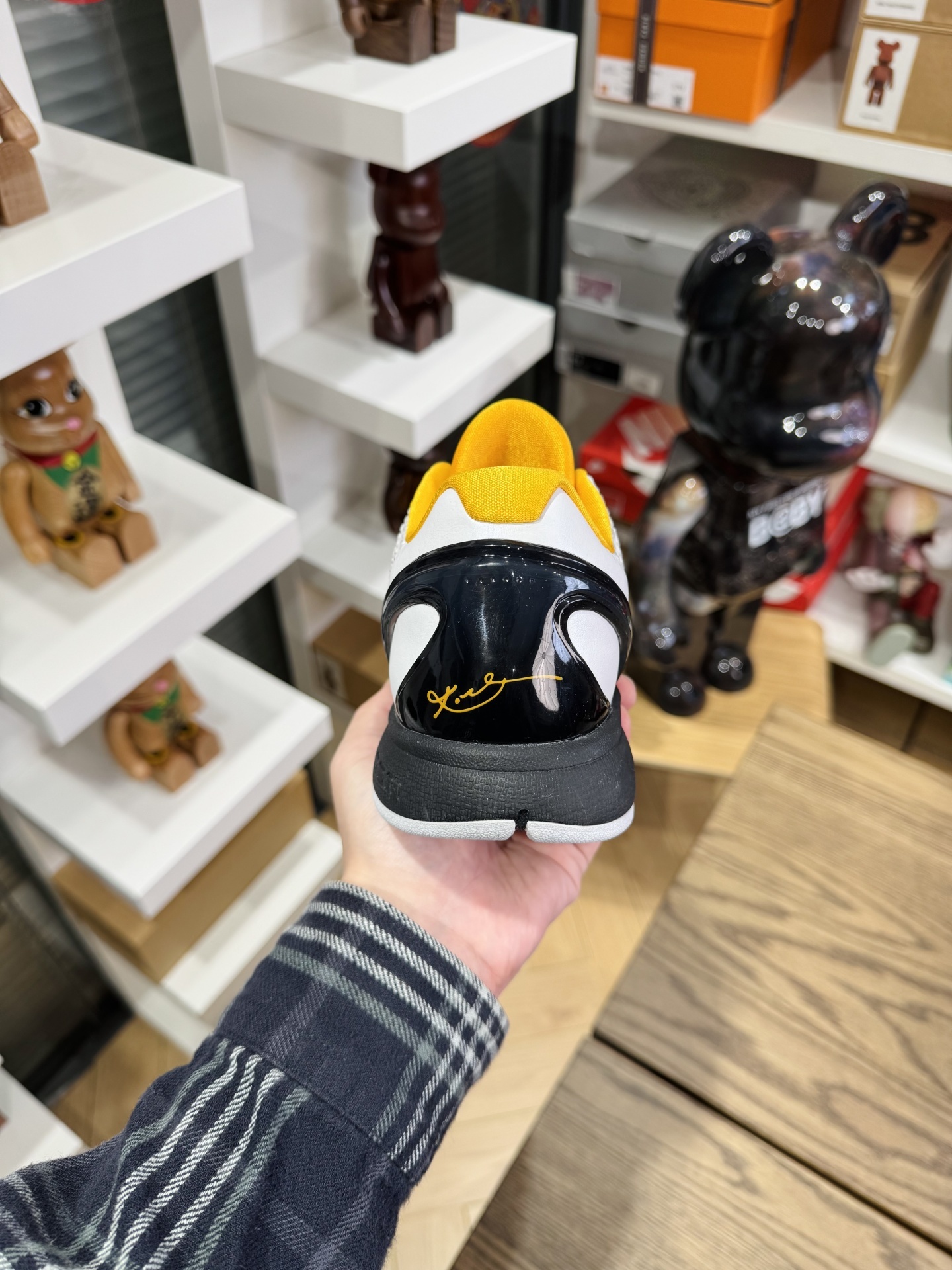 Kobe 6 季後賽 White Del Sol 2021版  尺碼 40-50.5「US7-16」 CW2190-100