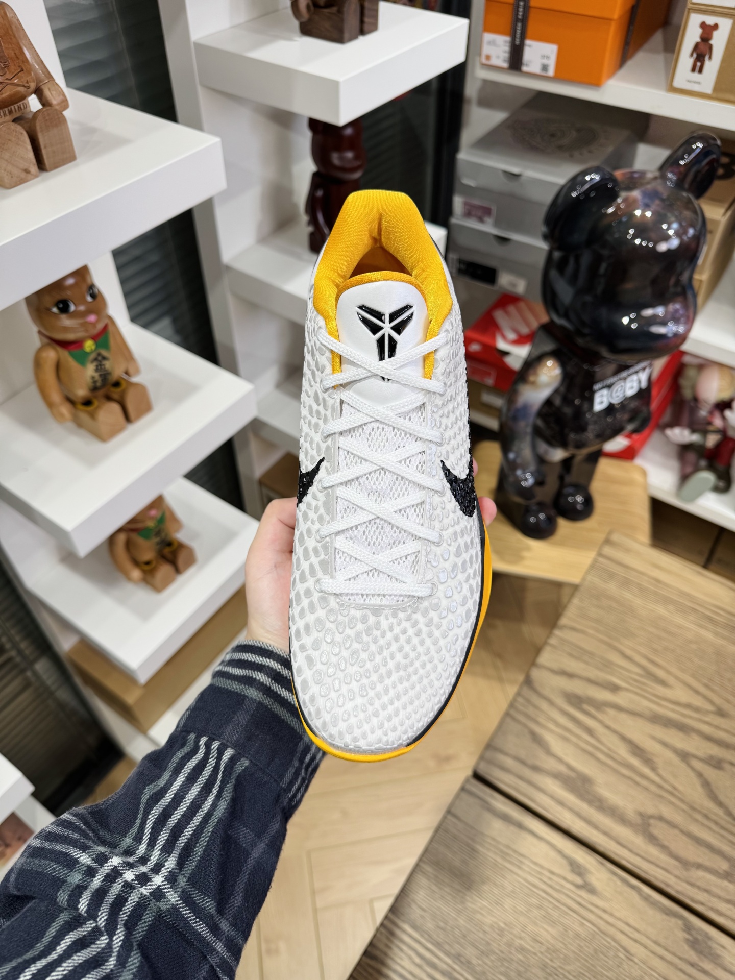 Kobe 6 季後賽 White Del Sol 2021版  尺碼 40-50.5「US7-16」 CW2190-100