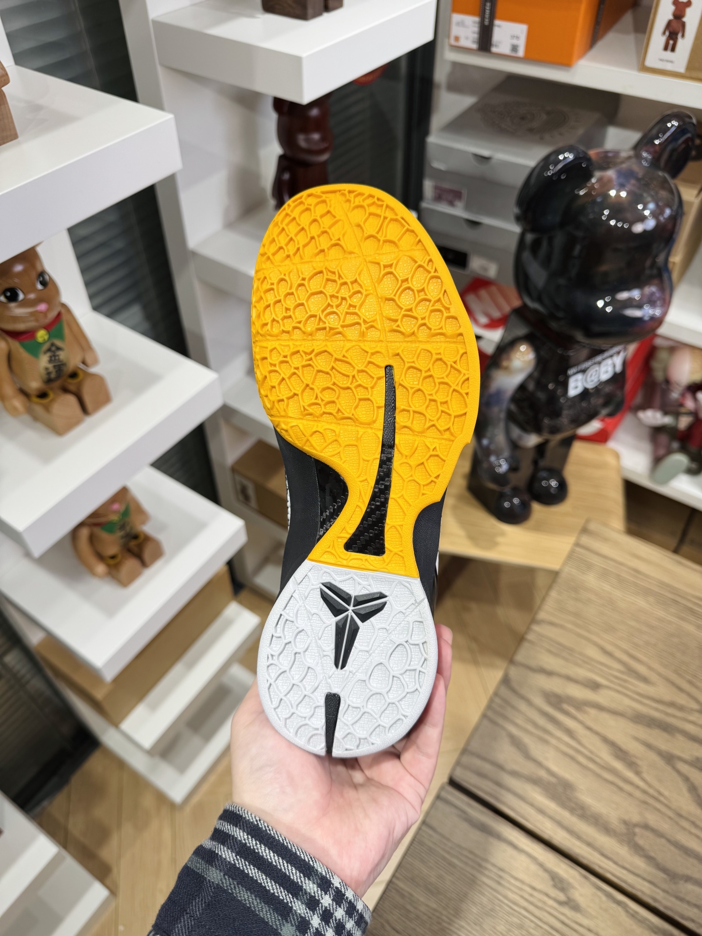 Kobe 6 季後賽 White Del Sol 2021版  尺碼 40-50.5「US7-16」 CW2190-100