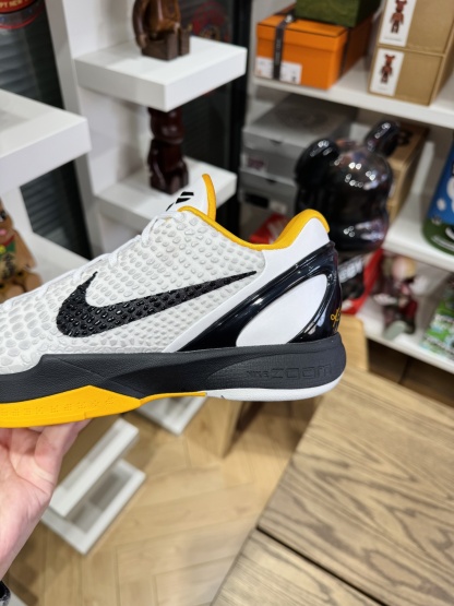 Kobe 6 季後賽 White Del Sol 2021版  尺碼 40-50.5「US7-16」 CW2190-100