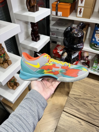 Kobe 8 威尼斯 2024版  Venice Beach Ultta產品  尺碼 US7-14「40-48.5」  FQ3548-001