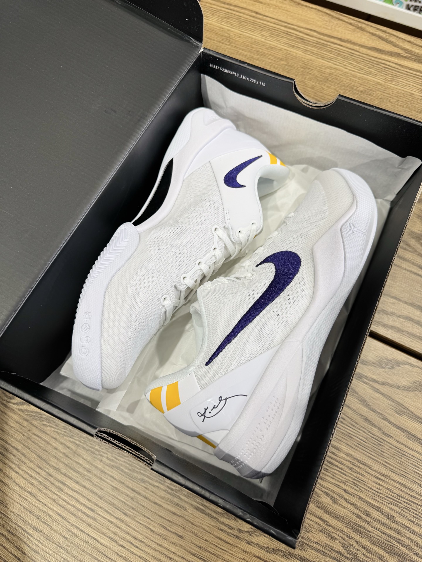 KOBE 8 Protro 紫金湖人   尺碼 40-48.5「US7-14」 HF9550-100