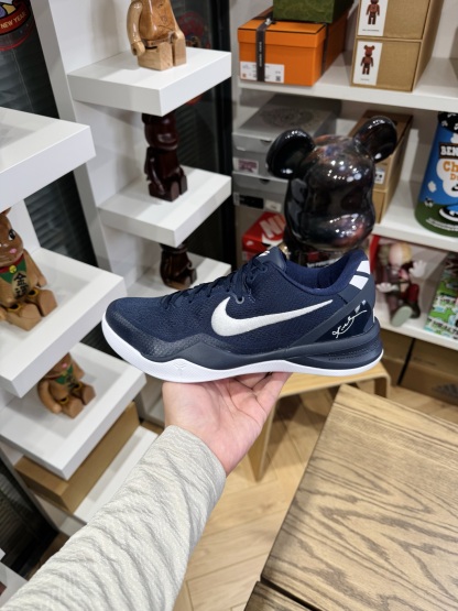 KOBE 8 Protro College Navy 白藍  尺碼 40-48.5「US7-14」 HF9550-400
