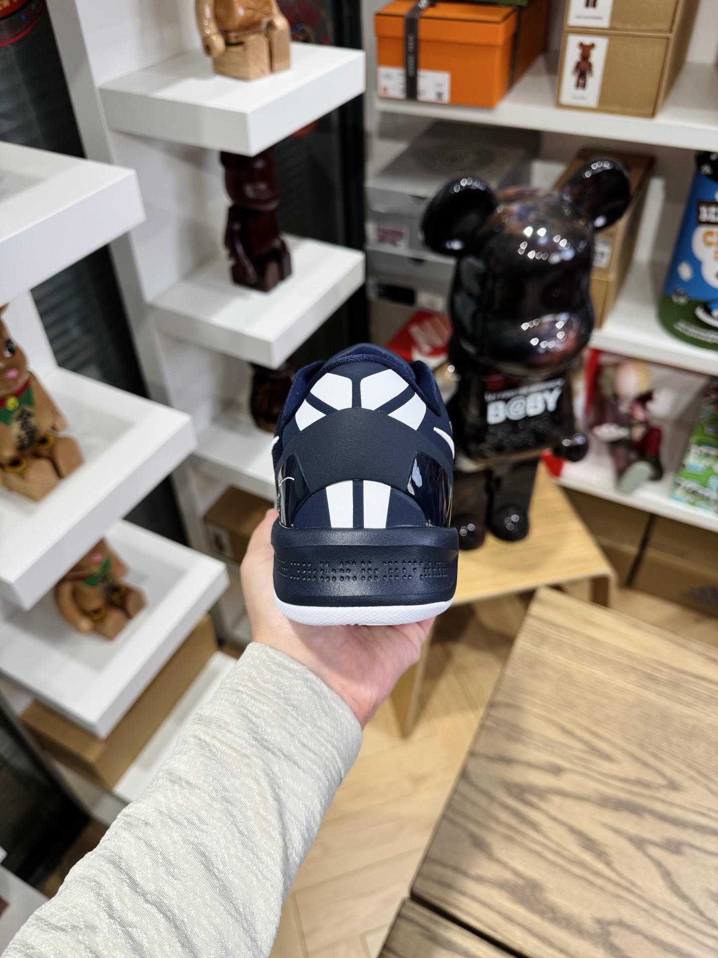 KOBE 8 Protro College Navy 白藍  尺碼 40-48.5「US7-14」 HF9550-400