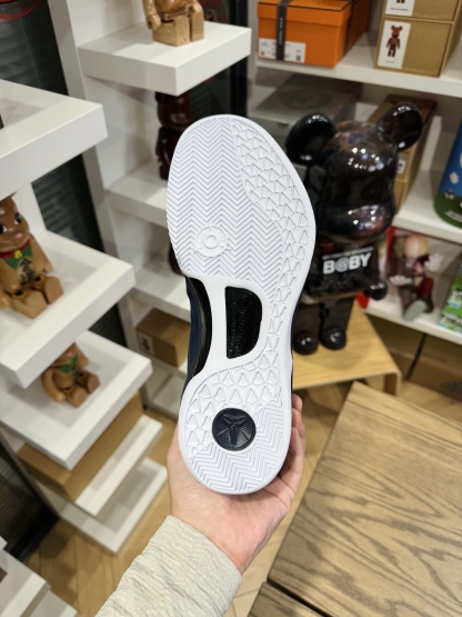 KOBE 8 Protro College Navy 白藍  尺碼 40-48.5「US7-14」 HF9550-400