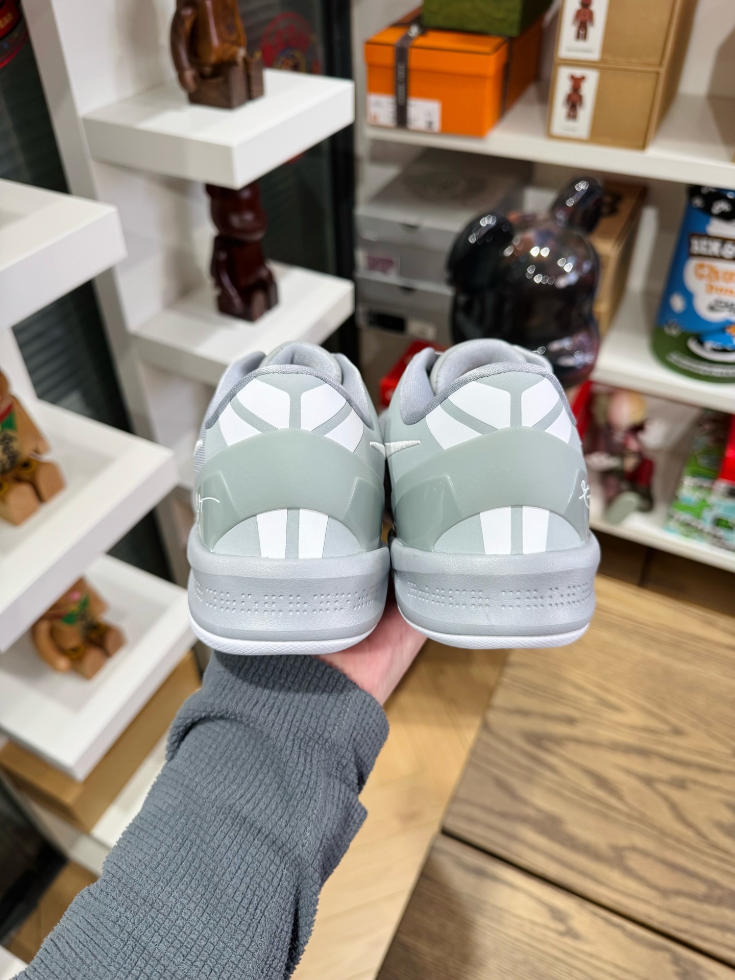 Kobe 8 Protro 灰色 Wolf Grey  尺碼 40-48.5「US7-14」 HF9550-002