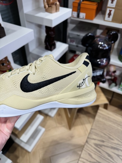 💯KOBE 8 棕色  尺碼 40-48.5「US7-14」HM6469-701