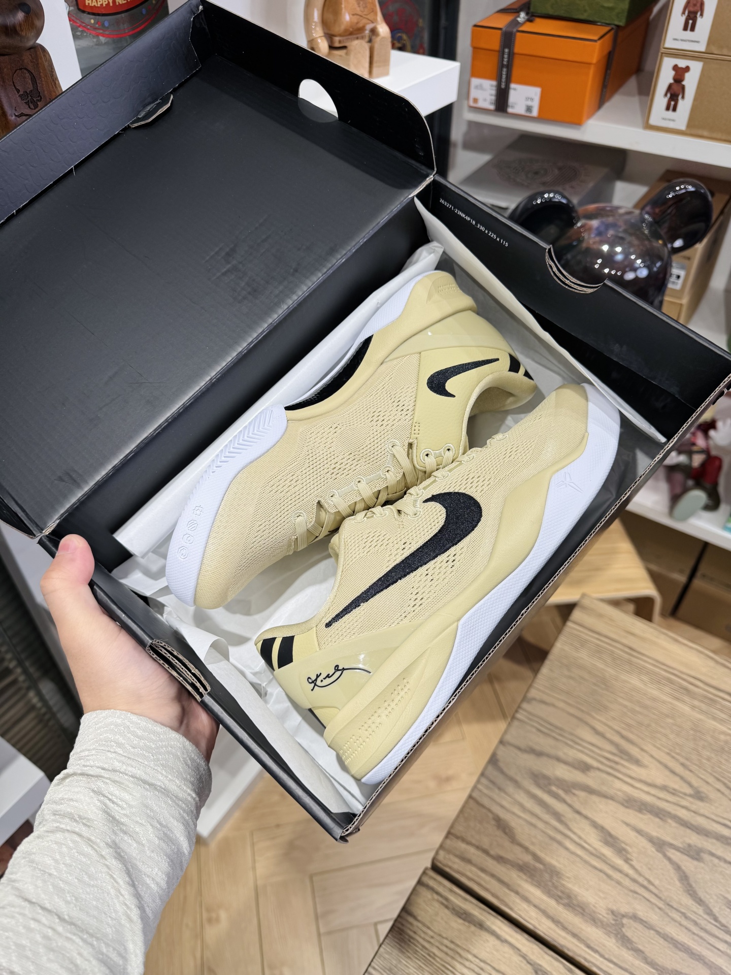 💯KOBE 8 棕色  尺碼 40-48.5「US7-14」HM6469-701