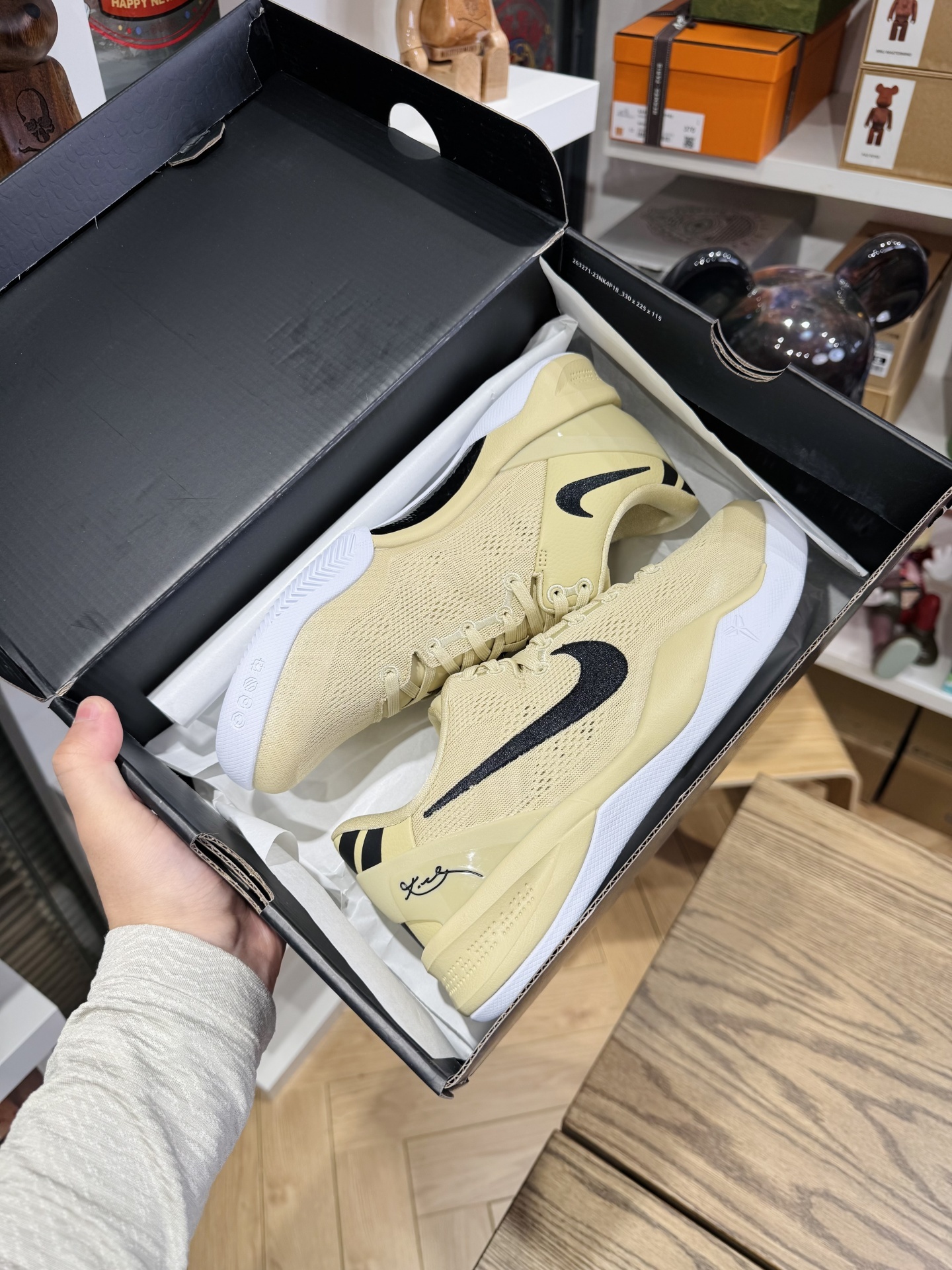 💯KOBE 8 棕色  尺碼 40-48.5「US7-14」HM6469-701