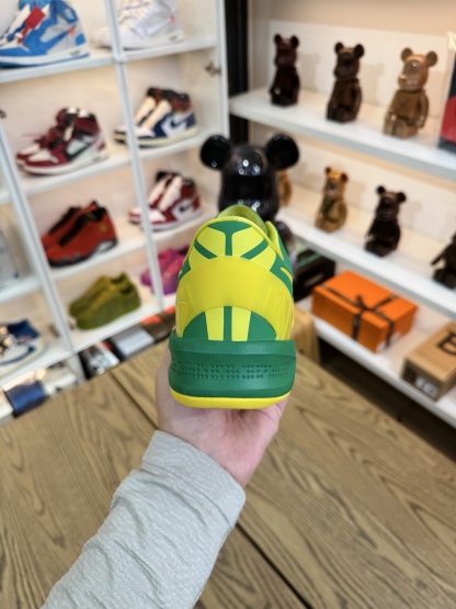 KOBE 8 俄勒岡鴨子🦆 綠黃鉤  OREGON DUCKS PE PACK  尺碼 40-48.5「US7-14」 （PROMO非市售樣品）