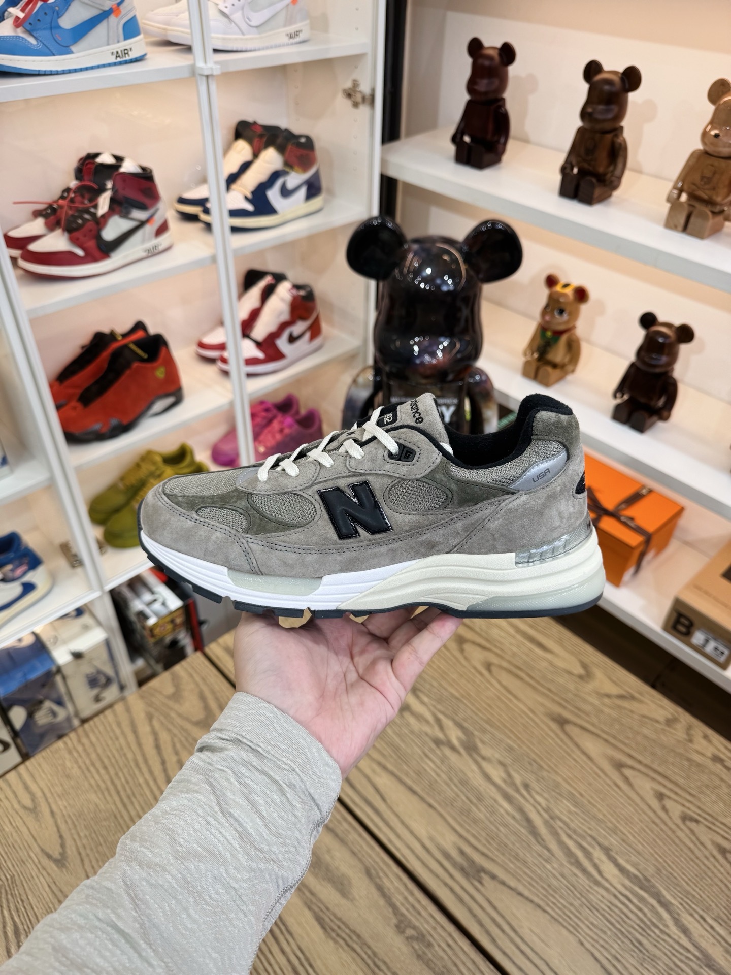 JJJJound x NB992 復古翻毛皮 男女同款 灰棕色 尺碼 36-46.5「US4-12」M992J2