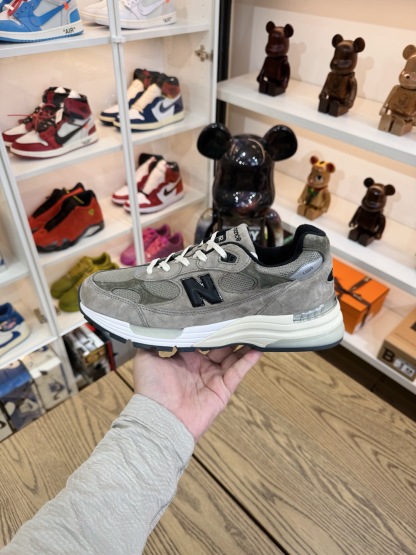 JJJJound x NB992  復古翻毛皮 男女同款 灰棕色 尺碼 36-46.5「US4-12」M992J2