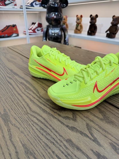 Air Zoom G.T. cut 1  黃色 EYBL 全氣墊實戰鞋  尺碼 40-46「US7-12」 IM2130-700