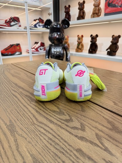 Air Zoom G.T. cut 1  薩博尼斯PE 全氣墊實戰鞋  尺碼 40-46「US7-12」 1254703 PC