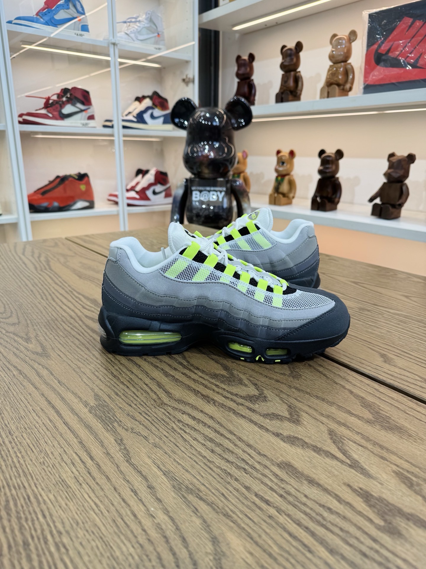 Air Max 95 OG Neon  男女同款 灰色 2025版  尺碼 40-48「US7-14」 HM4740-001