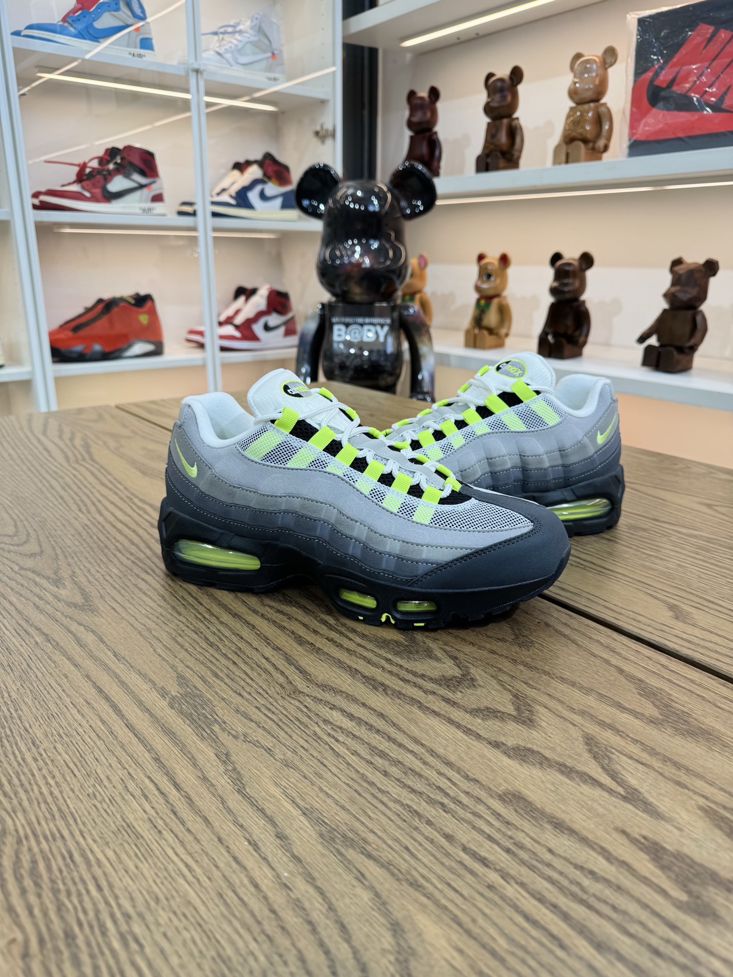 Air Max 95 OG Neon  男女同款 灰色 2025版  尺碼 40-48「US7-14」 HM4740-001