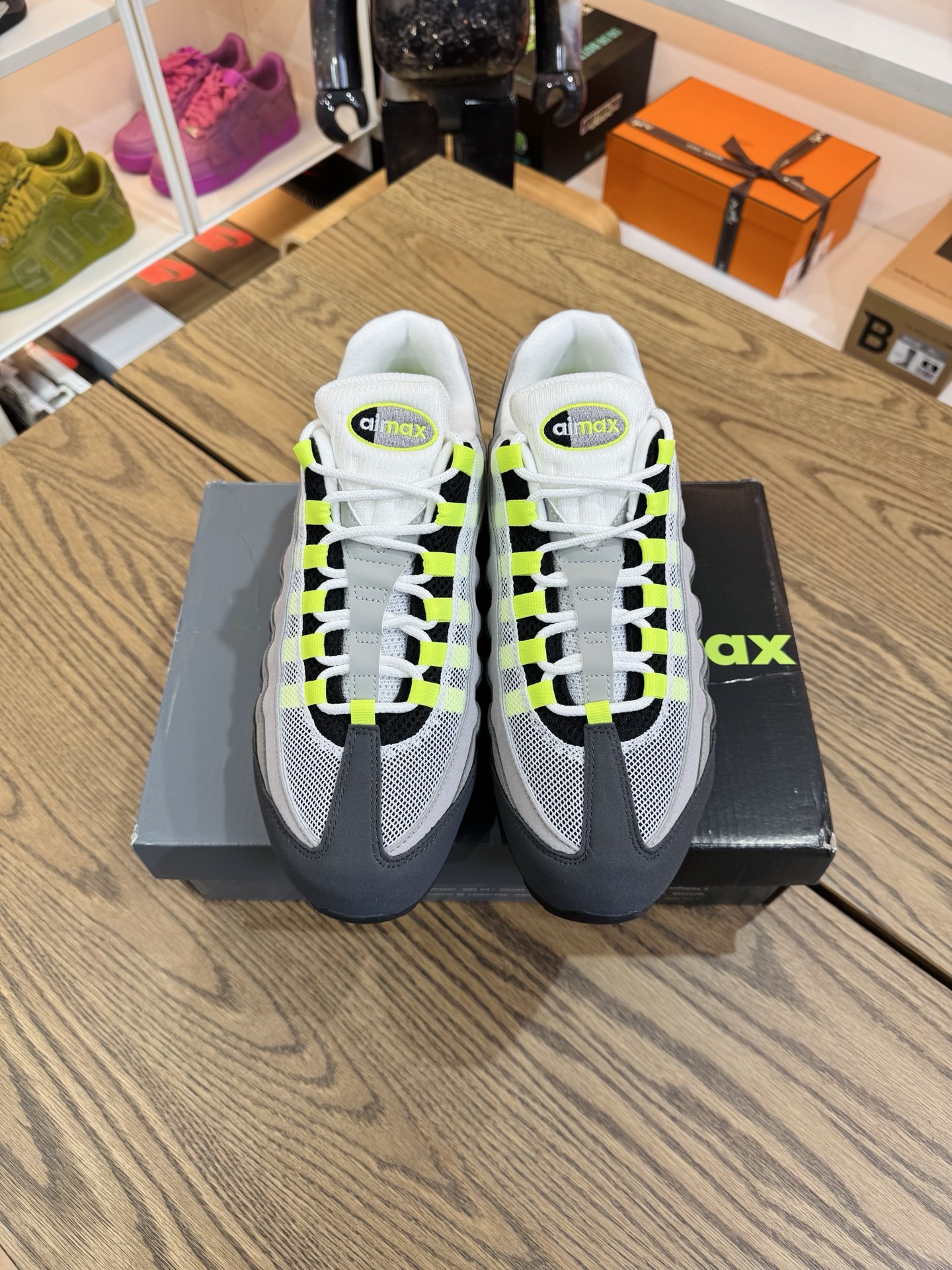 Air Max 95 OG Neon  男女同款 灰色 2025版  尺碼 40-48「US7-14」 HM4740-001