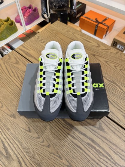 Air Max 95 OG Neon  男女同款 灰色 2025版  尺碼 40-48「US7-14」 HM4740-001