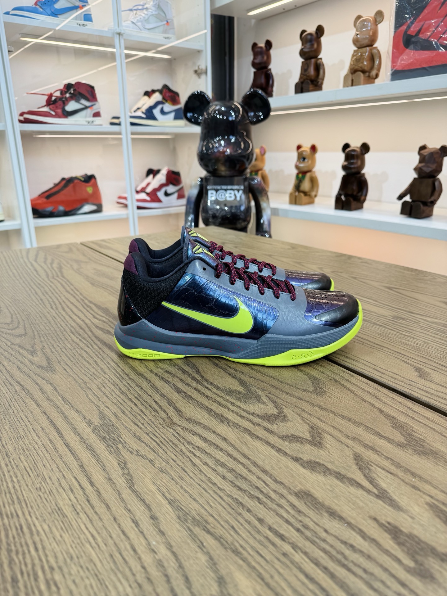 Kobe 5 Protro  紫色小丑 CD4991-001 尺碼 40-48.5「US7-14」