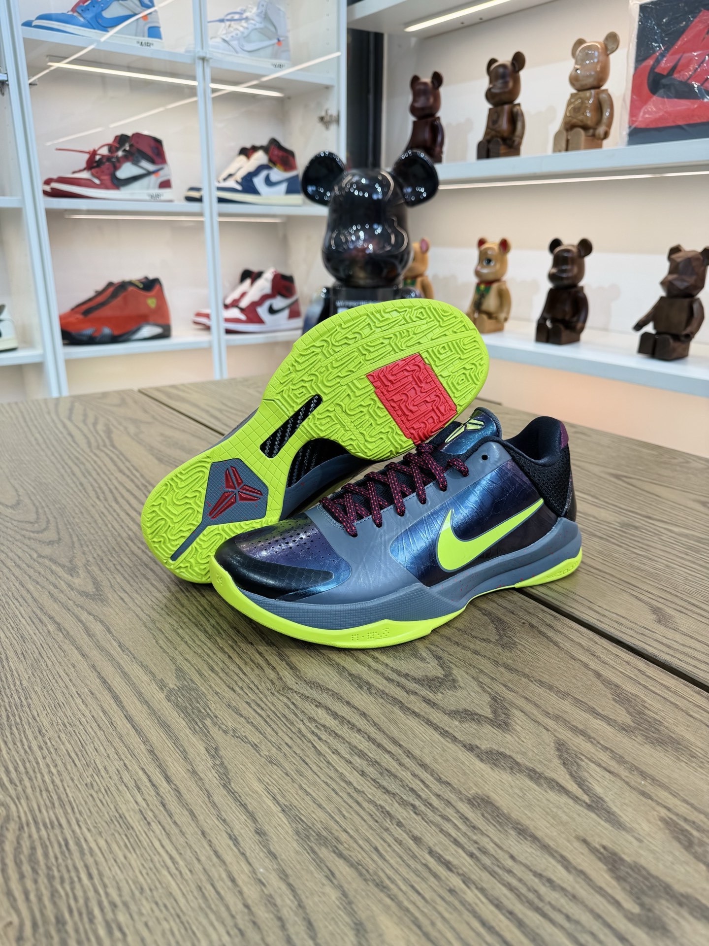 Kobe 5 Protro  紫色小丑 CD4991-001 尺碼 40-48.5「US7-14」