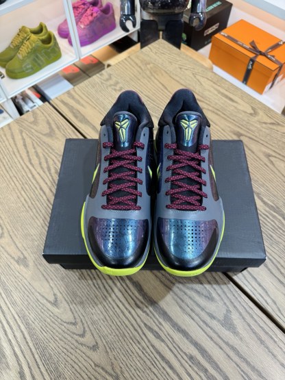 Kobe 5 Protro  紫色小丑 CD4991-001 尺碼 40-48.5「US7-14」