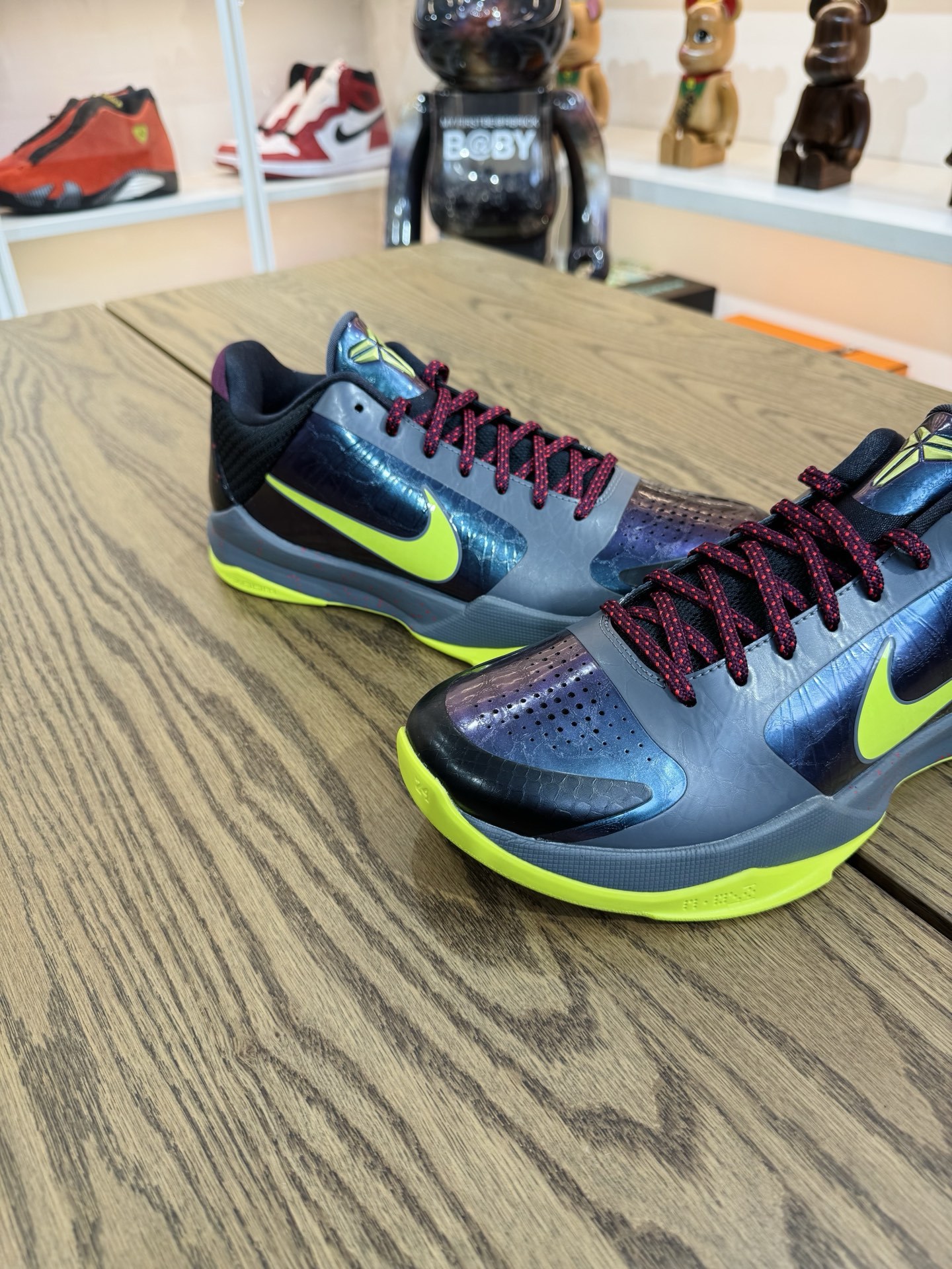 Kobe 5 Protro  紫色小丑 CD4991-001 尺碼 40-48.5「US7-14」