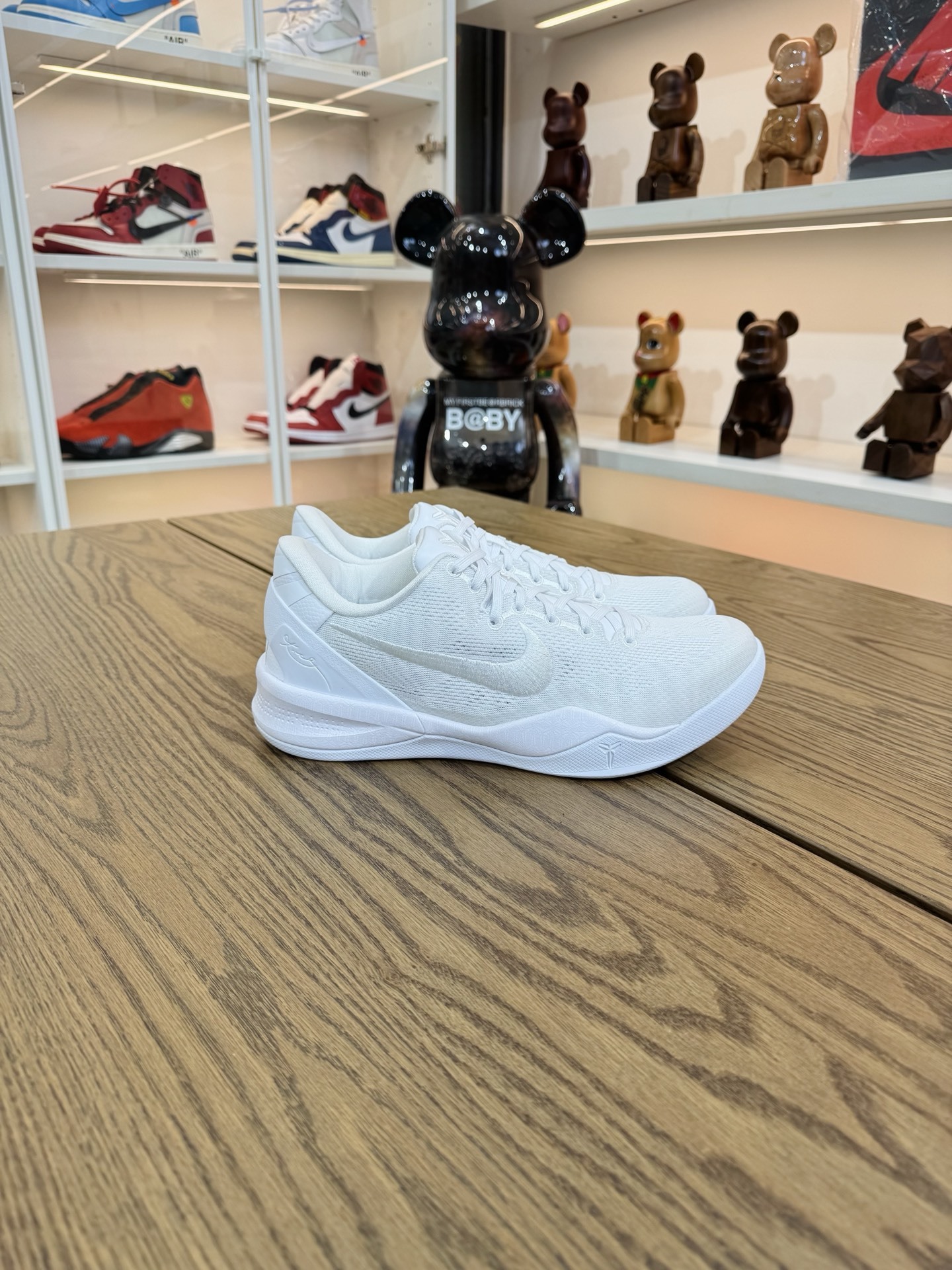 Kobe 8 Protro  白龍 Halo 🐲 FJ9364-100 尺碼 40-48.5「US7-14」