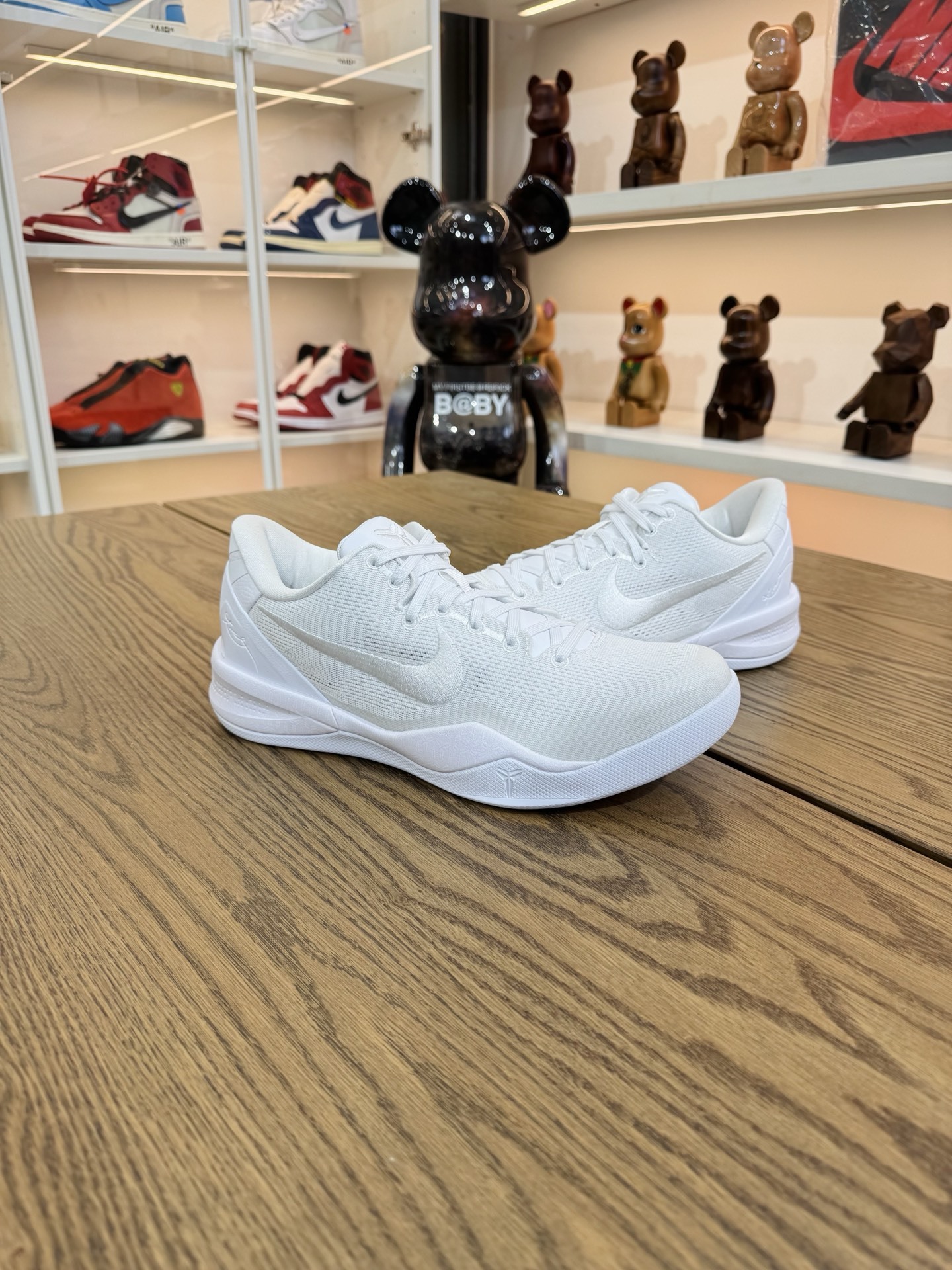 Kobe 8 Protro  白龍 Halo 🐲 FJ9364-100 尺碼 40-48.5「US7-14」
