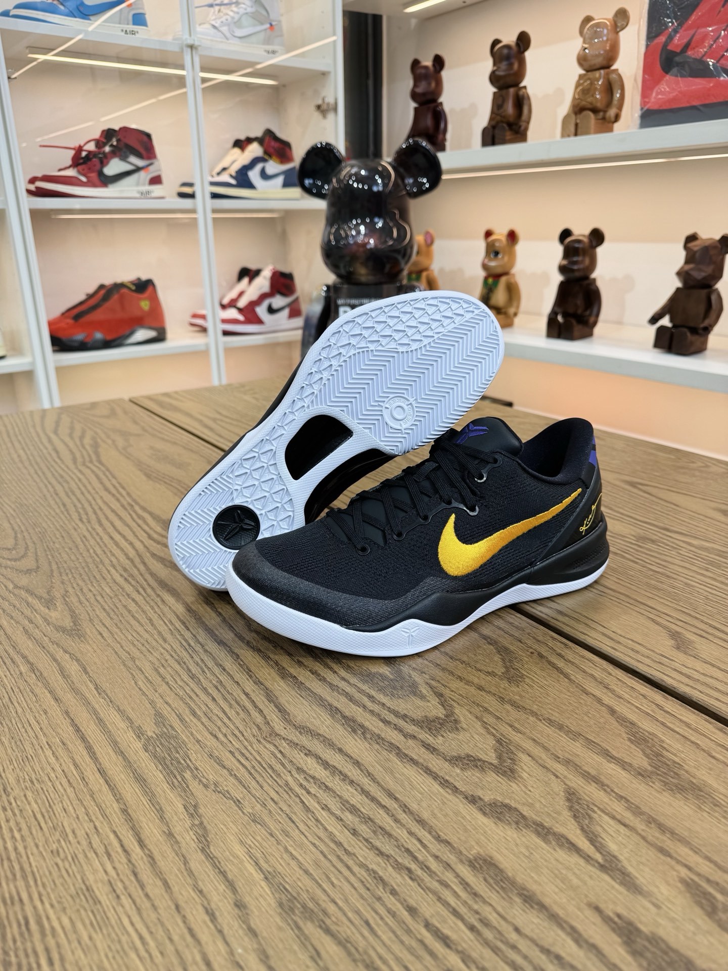 Kobe 8 Protro 黑紫黄 "Lakers Away" HF9550-001 尺碼 40-48.5「US7-14」
