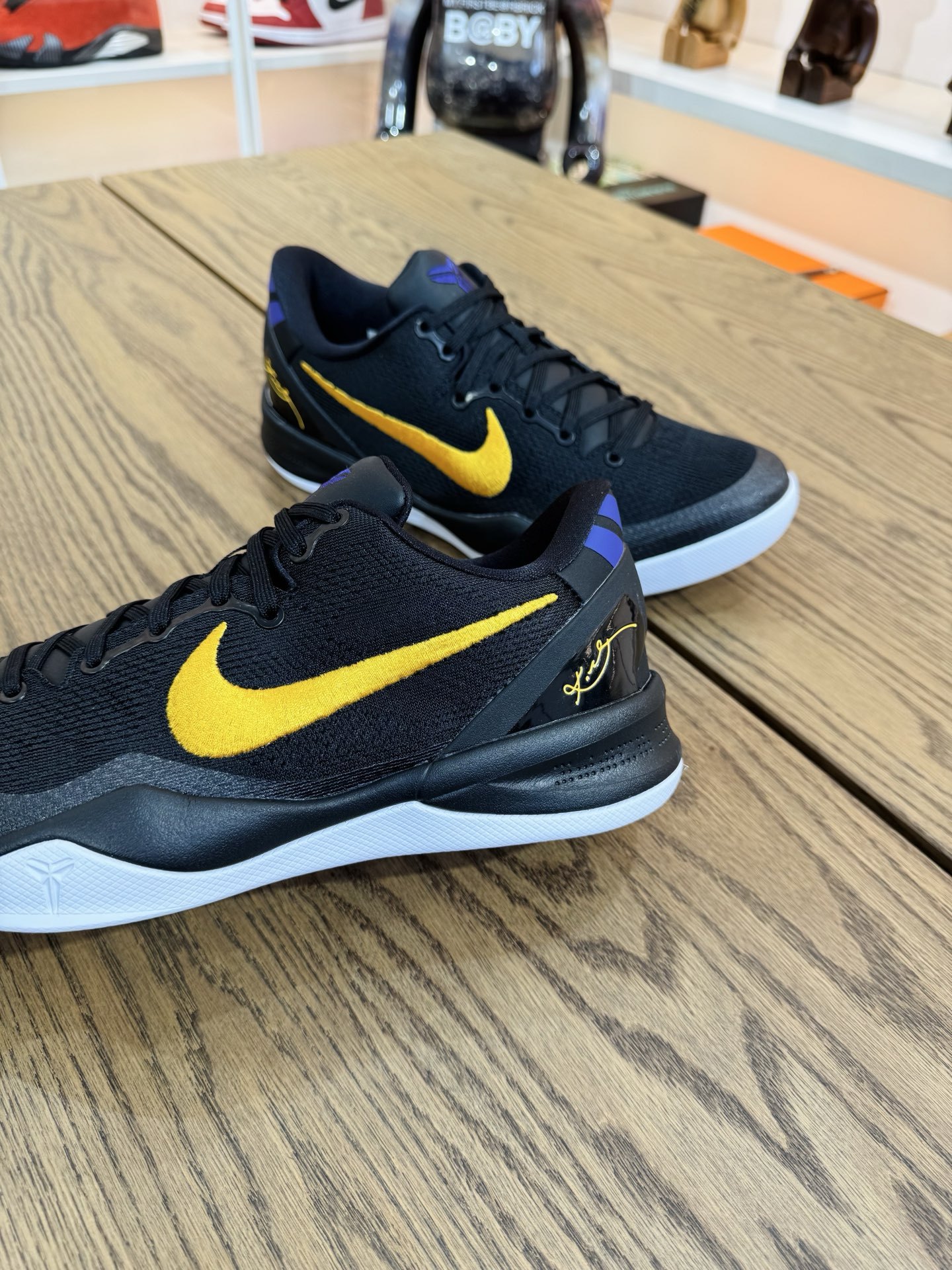Kobe 8 Protro 黑紫黄 "Lakers Away" HF9550-001 尺碼 40-48.5「US7-14」