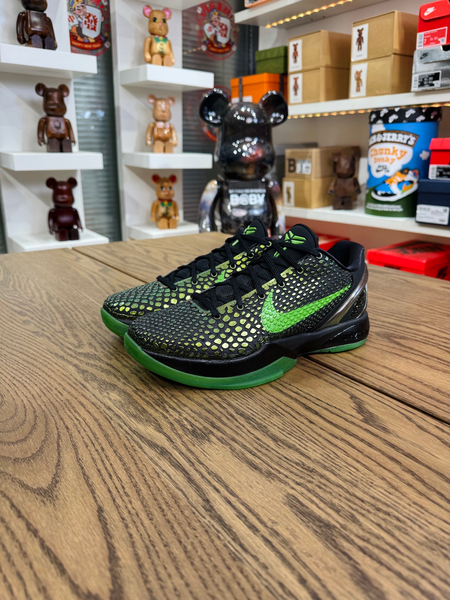 Kobe 6 黑金綠 Supreme Rice 元年2011款 446442-301 尺碼 40-50.5「US7-16」