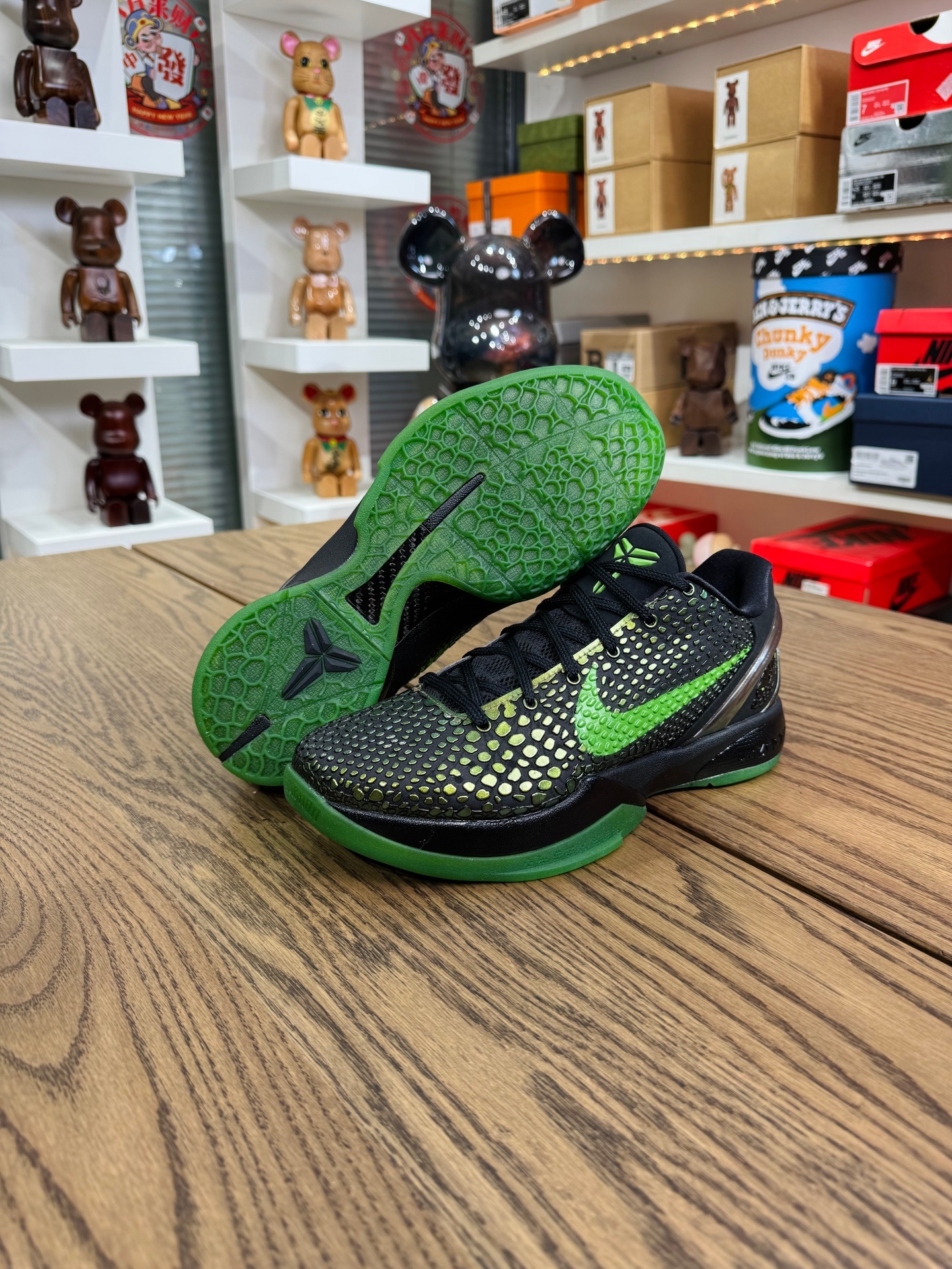 Kobe 6 黑金綠 Supreme Rice 元年2011款 446442-301 尺碼 40-50.5「US7-16」