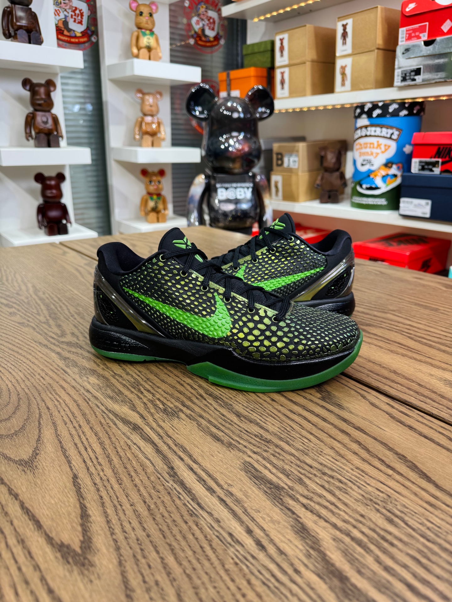 Kobe 6 黑金綠 Supreme Rice 元年2011款 446442-301 尺碼 40-50.5「US7-16」