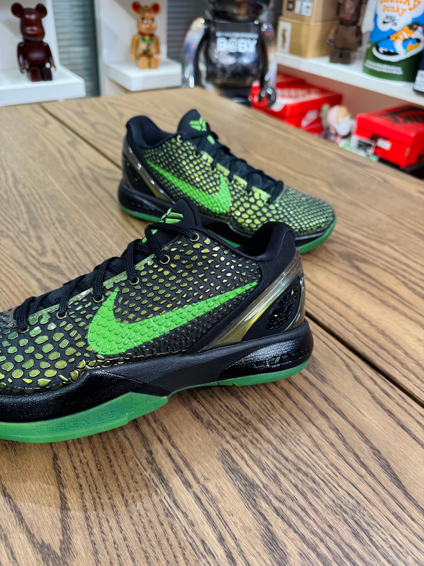 Kobe 6 黑金綠 Supreme Rice 元年2011款 446442-301 尺碼 40-50.5「US7-16」