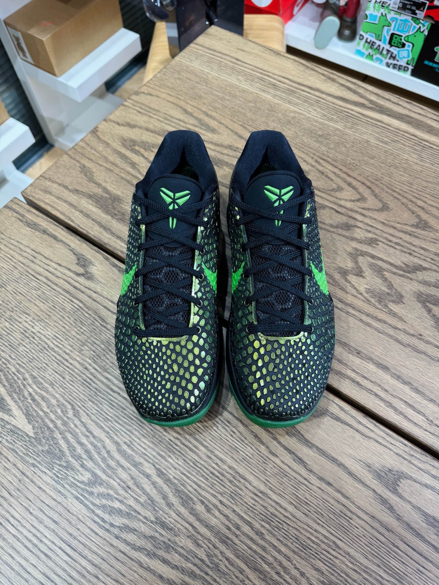 Kobe 6 黑金綠 Supreme Rice 元年2011款 446442-301 尺碼 40-50.5「US7-16」