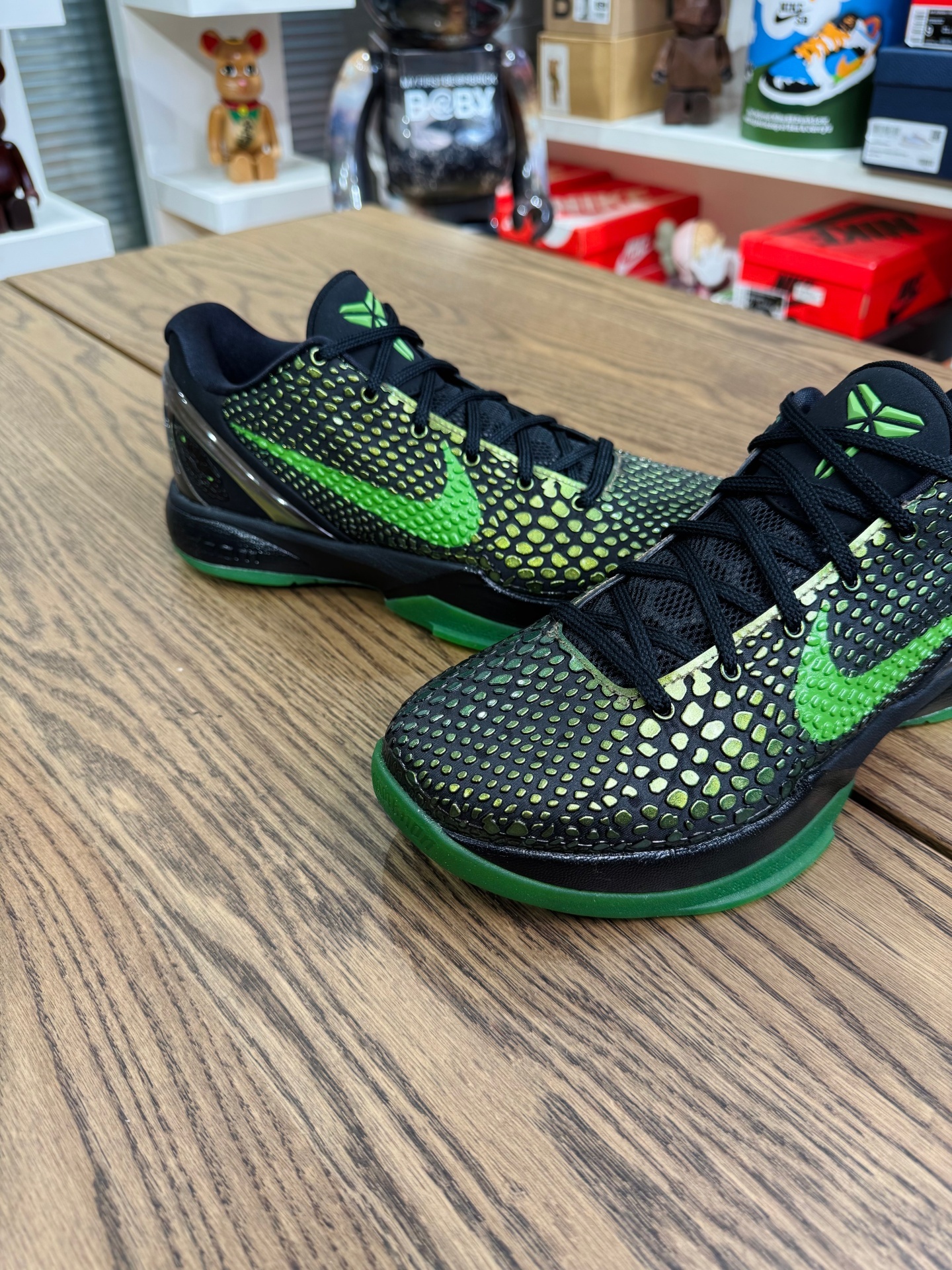 Kobe 6 黑金綠 Supreme Rice 元年2011款 446442-301 尺碼 40-50.5「US7-16」