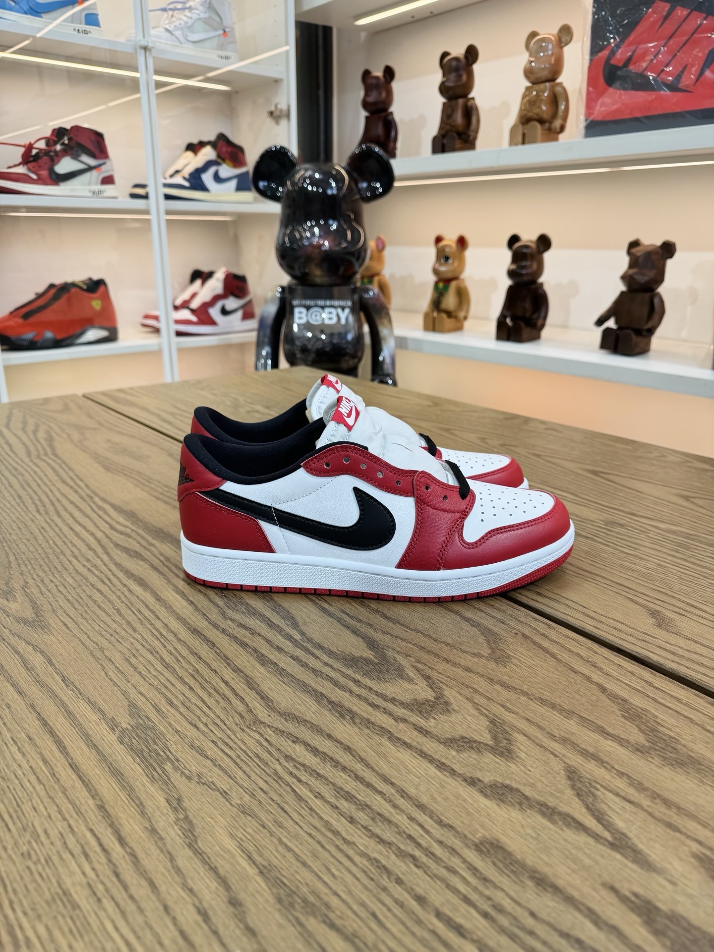 AJ1 LOW OG Chicago  芝加哥 2025版 HQ6998-600 尺碼 40-48.5「US7-14」