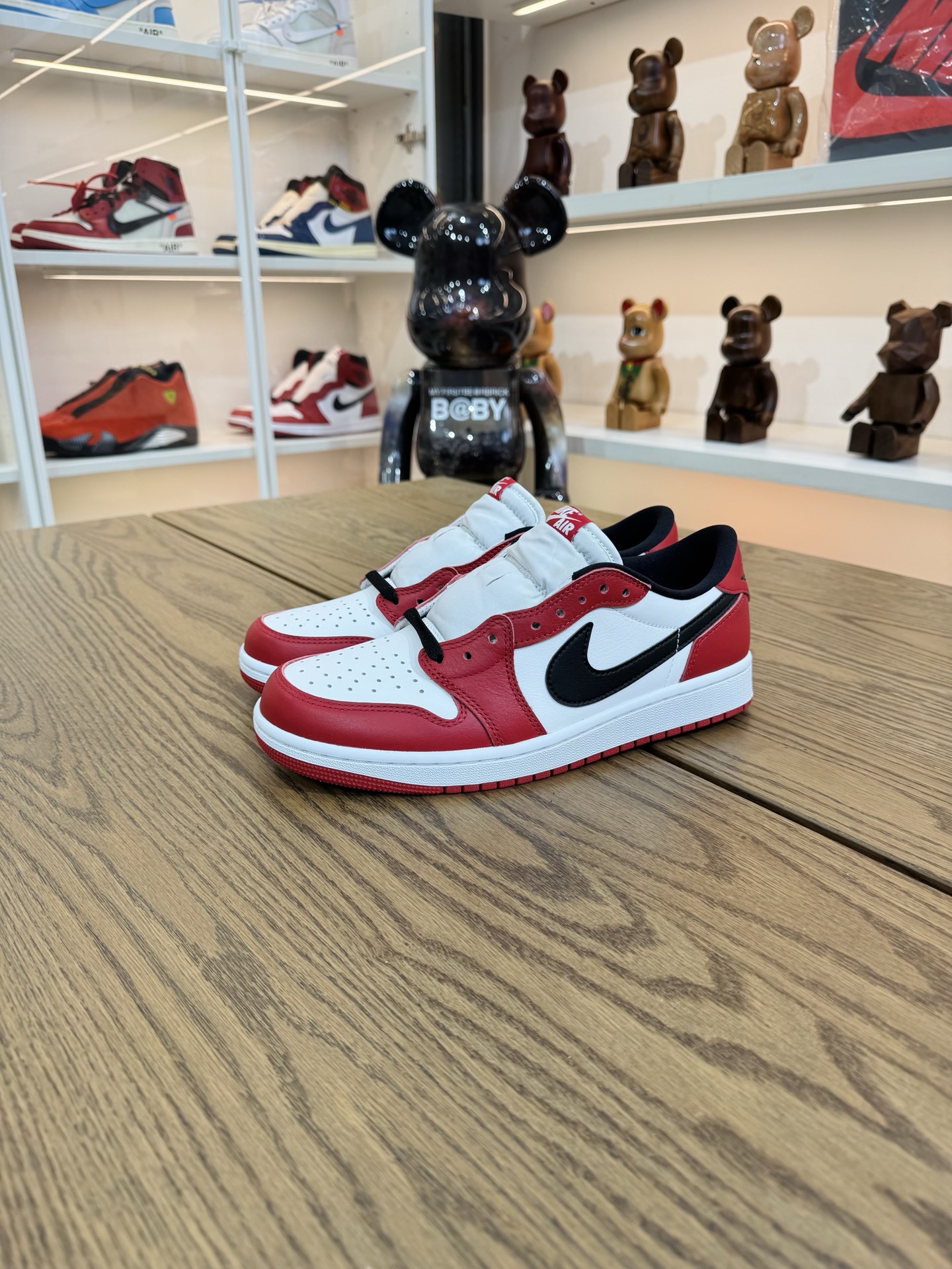 AJ1 LOW OG Chicago  芝加哥 2025版 HQ6998-600 尺碼 40-48.5「US7-14」