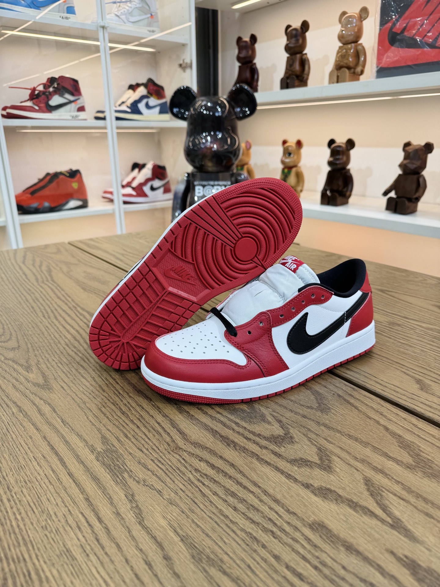 AJ1 LOW OG Chicago  芝加哥 2025版 HQ6998-600 尺碼 40-48.5「US7-14」