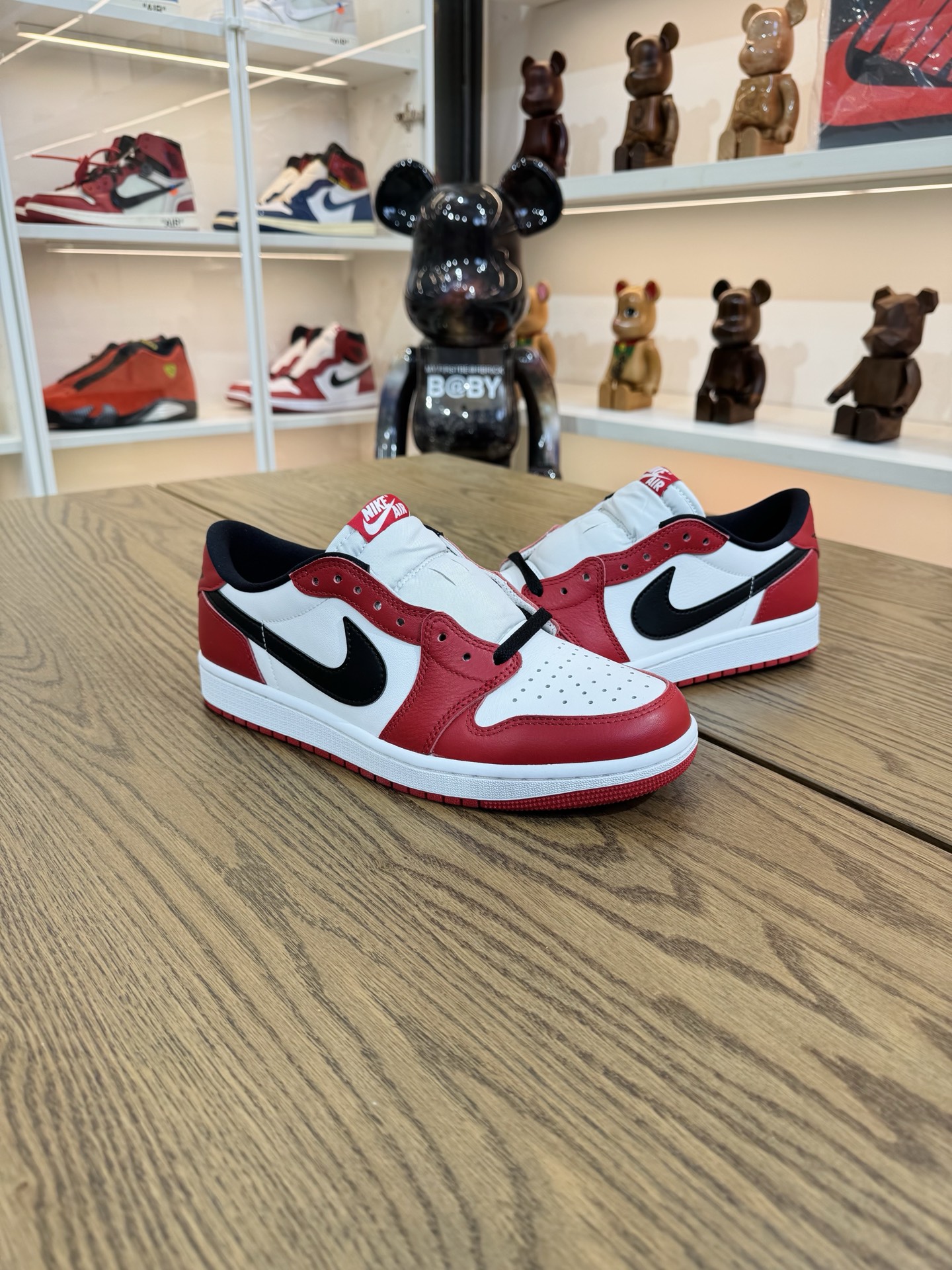 AJ1 LOW OG Chicago  芝加哥 2025版 HQ6998-600 尺碼 40-48.5「US7-14」