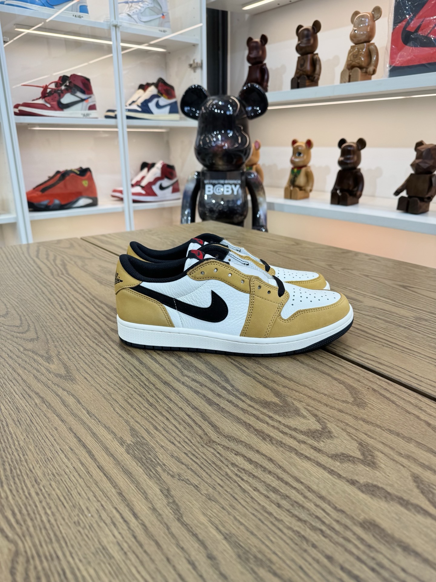 AJ1 Low OG 白棕 Rookie of the Year  尺碼 40-48.5「US7-14」 補貨了 CZ0790-107