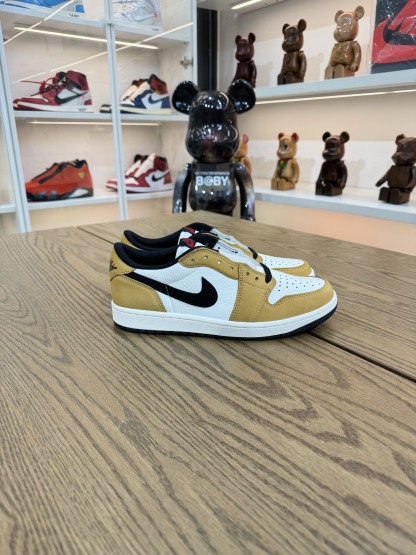 AJ1 Low OG 白棕 Rookie of the Year  尺碼 40-48.5「US7-14」 補貨了 CZ0790-107