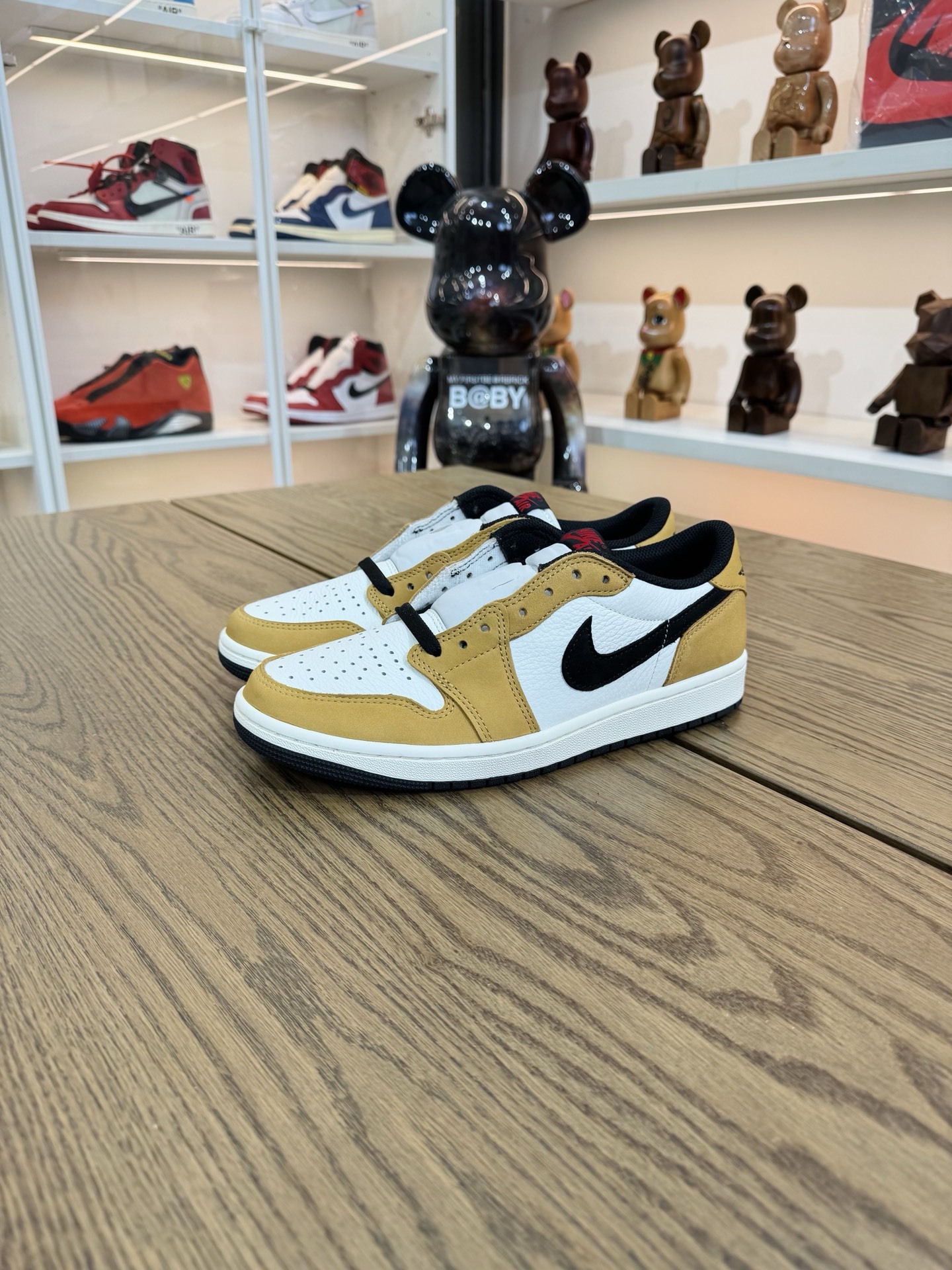 AJ1 Low OG 白棕 Rookie of the Year 尺碼 40-48.5「US7-14」 補貨了 CZ0790-107