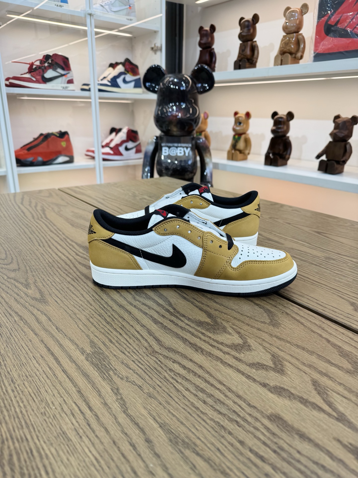 AJ1 Low OG 白棕 Rookie of the Year  尺碼 40-48.5「US7-14」 補貨了 CZ0790-107